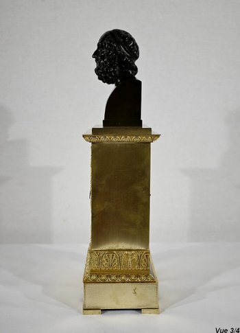 Clock in gilt bronze, stamped A. Destape - Early XIXth century