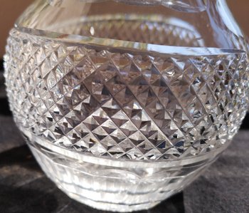 Lovely crystal pitcher "Trianon" model in Saint-Louis crystal
