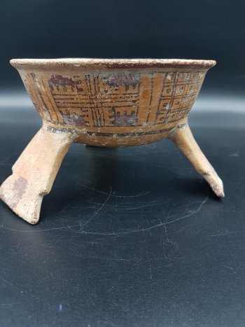 Vaso tripode Guanacaste Nicoya, Costa Rica 800-1200 d.C. J.c. 02