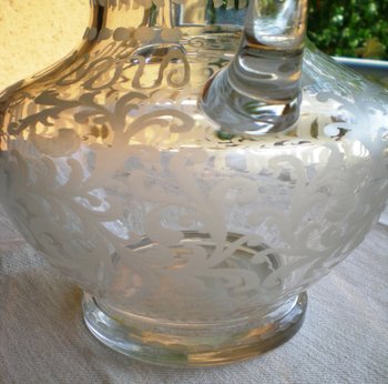 Elegant vase with handles in etched glass (C 0065 BIS)