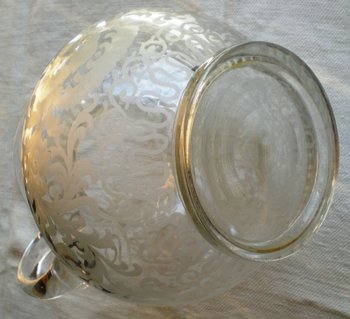 Elegant vase with handles in etched glass (C 0065 BIS)