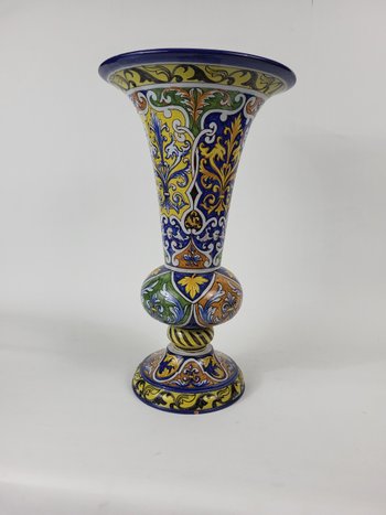 Important vase cornet en faïence de Nevers Antoine Montagnon
