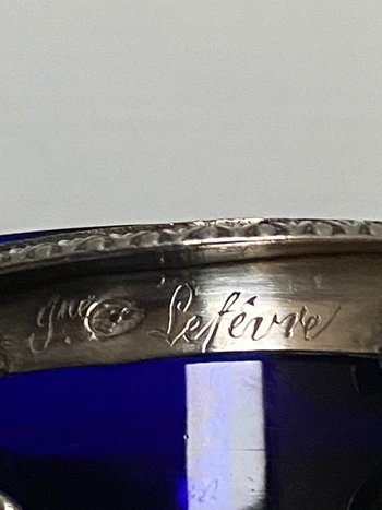 SALT AND PEPPER SHAKER IN SOLID SILVER