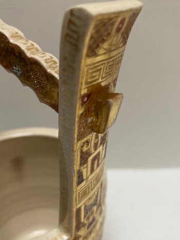EARTHENWARE VASE OF SATZUMA