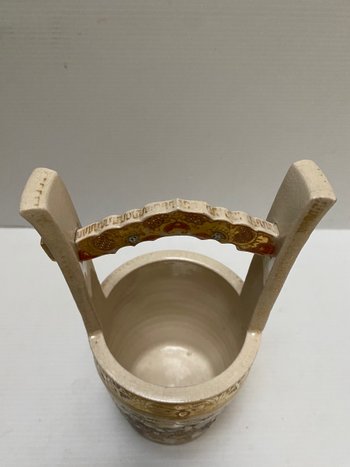 EARTHENWARE VASE OF SATZUMA