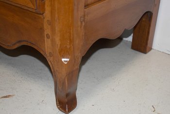 Buffet de style Louis XV en Merisier Milieu XIXe