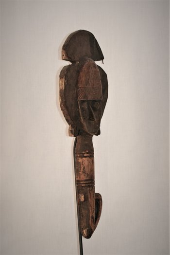 Ancienne figure de reliquaire, Gabon