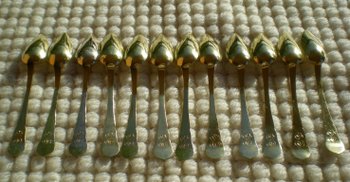 12 coffee / dessert spoons in vermeil monogram neck brace Goldsmith Philippe Berthier (Ref A 0040)