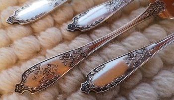 12 oyster / cake forks in silver neck brace goldsmith Joseph Crossard early twentieth (D 0144)