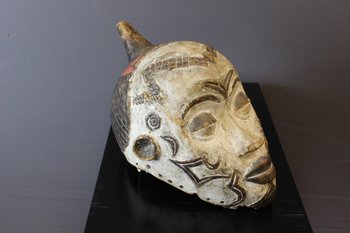 African mask from Gabon
