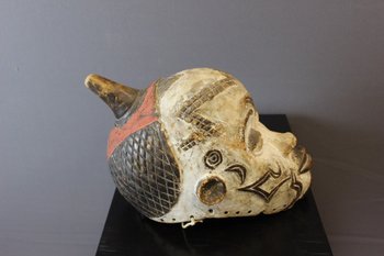 African mask from Gabon