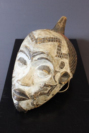 African mask from Gabon