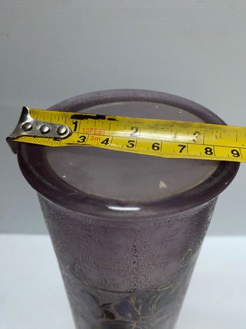 VASE AUS EMAILLIERTEM HALBKRISTALL