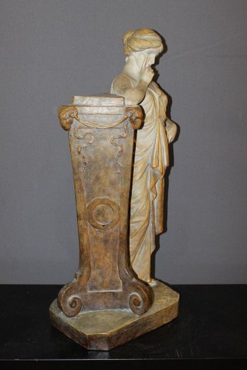 Terracotta policroma raffigurante una donna 1900 ca.