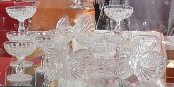 10 calici da champagne BACCARAT in cristallo trasparente, modello Twisted Bamboo (ref V 0021)