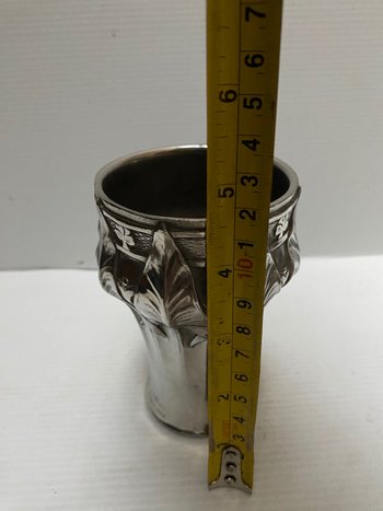 VASO IN PELTRO MASSICCIO ART NOUVEAU