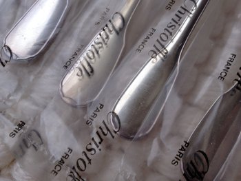 12 Christofle "Versailles" silver cake forks in blister pack (ref MA 0527)