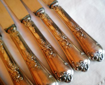 12 Louis XV style table knives