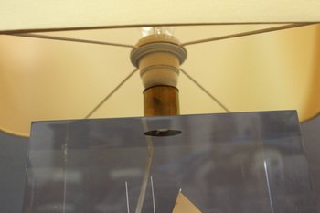 Lampe En Plexiglas Inclusion De Bateau Vers 1980