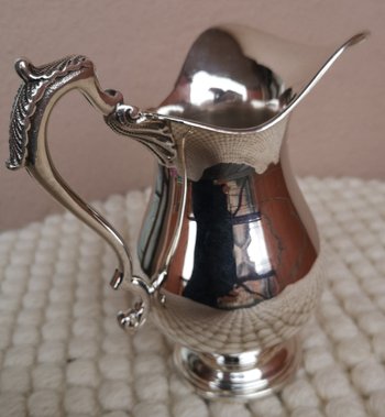 Crémier/pot à lait en argent massif (réf D 0097)
