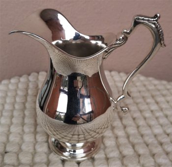 Crémier/pot à lait en argent massif (réf D 0097)