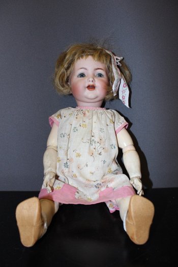 Poupée , Bébé Caractère, Tête Porcelaine Simon Et Halbig Numéro 126