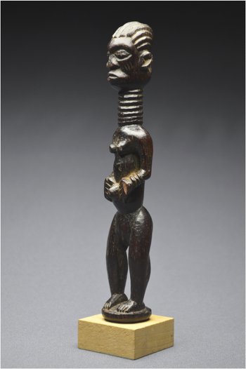 Democratic Republic of Congo (ex Zaire), Ndengese people, Mid 20th century, Ancient anthropomorphic fetish in wood with shiny patina