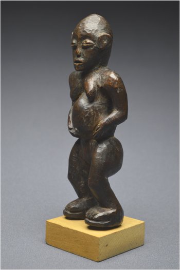 Tanzanie, Peuple Zigwa, Milieu du XXème siècle, Ancienne statuette anthropomorphe à patine brillante