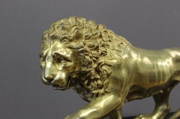 Restoration period clock with Lion of Venice in marble and gilt bronze