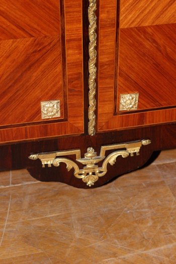 Vitrine De Style Louis XVI En Marqueterie Fin XIX