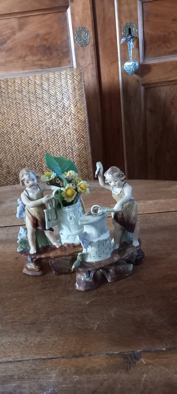 Figurines en porcelaine vernissées/ sujets métiers XXème