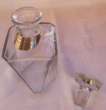 Crystal alcohol / cognac decanter signed BACCARAT Cognac Martell (ref D 0113)