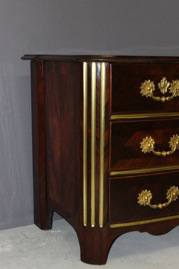 Commode d'époque Régence En Palissandre