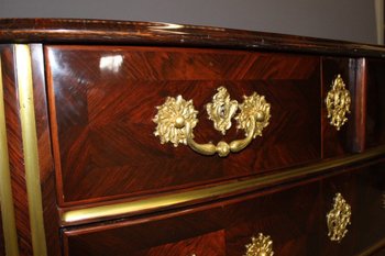 Commode d'époque Régence En Palissandre