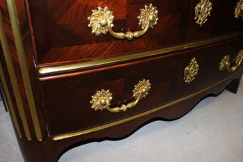 Commode d'époque Régence En Palissandre