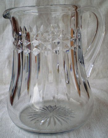 Graziosa brocca per l'acqua modello "Buckingham" in cristallo trasparente BACCARAT (ref D 0073)