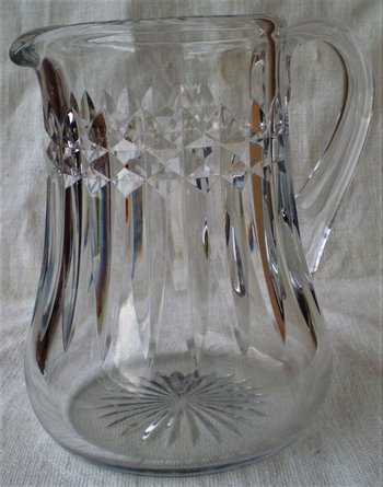 Graziosa brocca per l'acqua modello "Buckingham" in cristallo trasparente BACCARAT (ref D 0073)