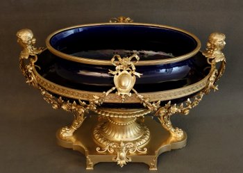 Very Important Center Of Table XIXth