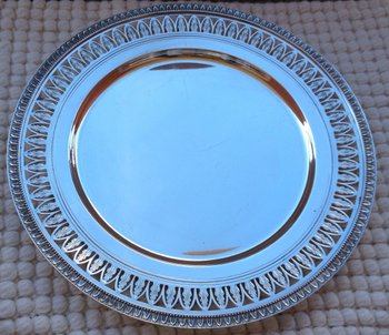 Round dish in silver plated silver plated with openwork decoration diameter 36 cm (ref MA 0535)