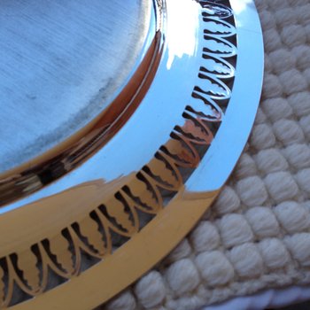 Round dish in silver plated silver plated with openwork decoration diameter 36 cm (ref MA 0535)