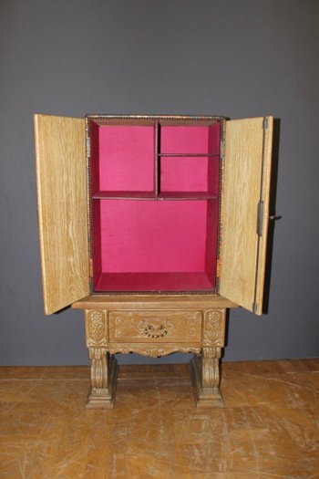 Art-Deco-Schrank Aus Geprägtem Leder Und Gekälkter Eiche Im Neoklassizistischen Stil 1940