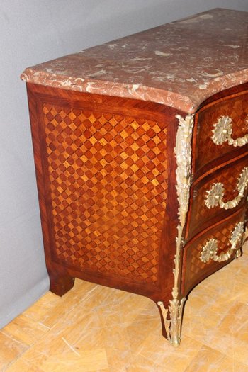 Cassettiera a balestra Luigi XIV con intarsio a cubetti