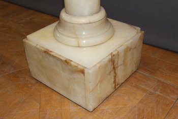 Colonne De Présentation En Onyx à Plateau Pivotant