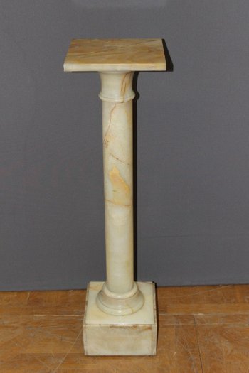 Colonne De Présentation En Onyx à Plateau Pivotant