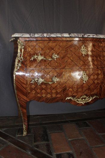 Kommode Im Stil von Louis XV In Würfel Intarsien