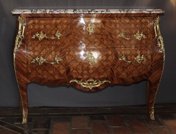 Kommode Im Stil von Louis XV In Würfel Intarsien