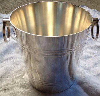 Élégant seau à champagne en métal argenté ( réf D 0138)