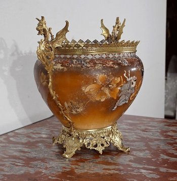 Important Porcelain Cache-pot, Japan - Late 19th century