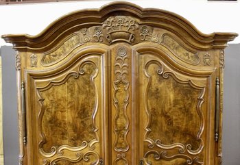 Armadio Bressane con cornice ad arco XVIII