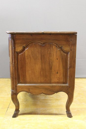 Commode Provençale En Noyer Dite Sauteuse XVIII